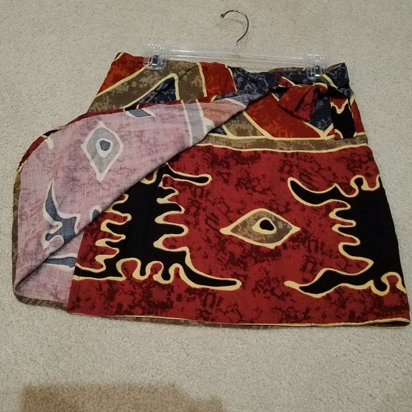 East Winds Trading Co Wrap Around & Self Tie Mini Skirt Batik-Like Print NWOT - Picture 2 of 8